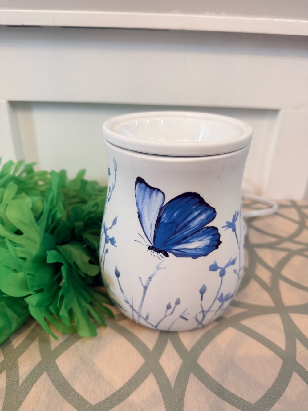 Scentsy "Free to Fly" Butterfly Wax Warmer